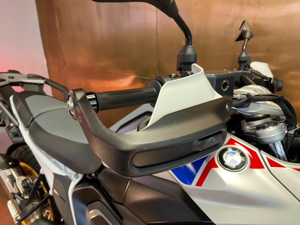 BMW R 1300 GS Photo at-bc165efbf37d4013954c2af8b74d8cc6.jpg