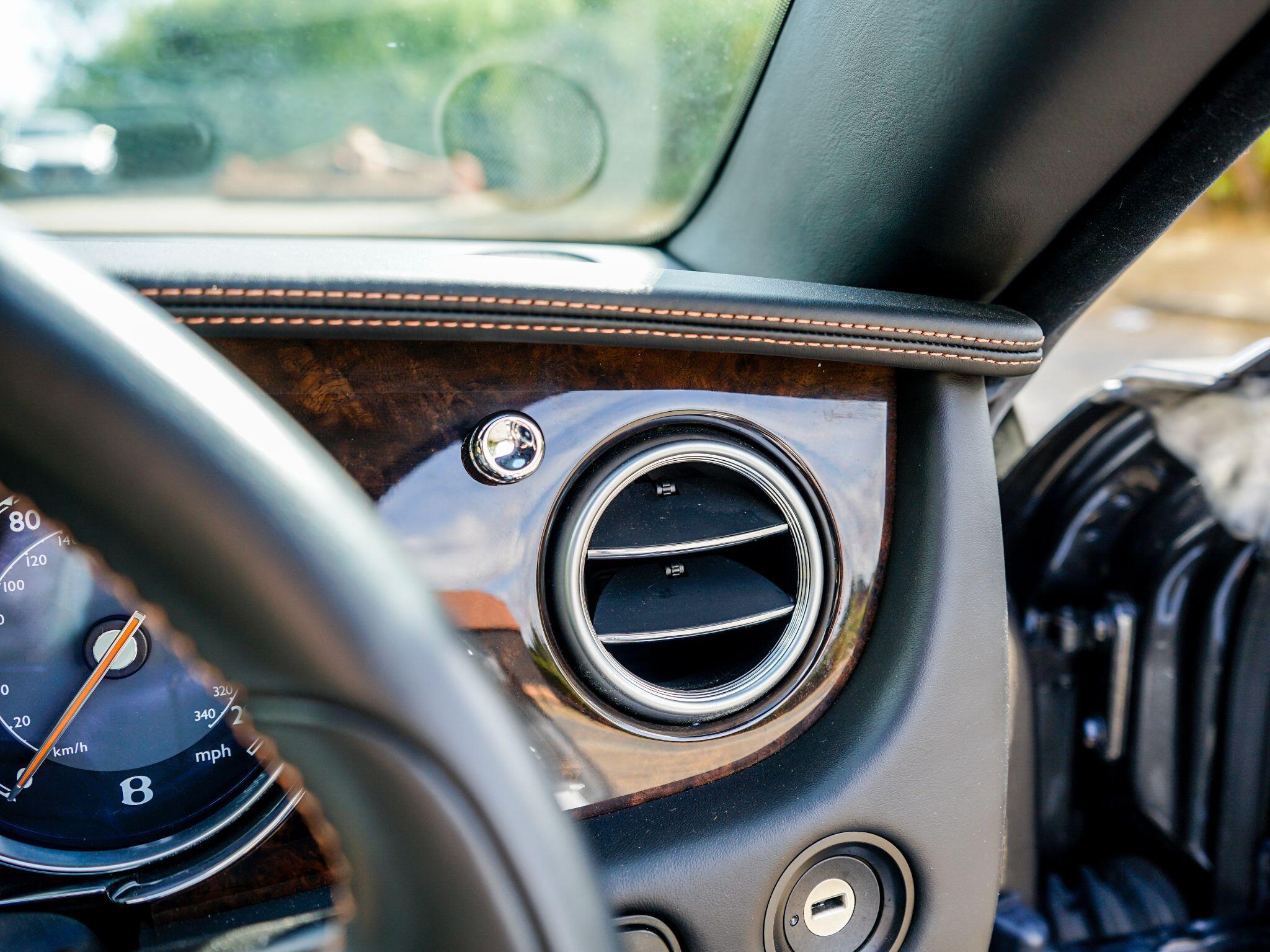Bentley Continental 6.0 FlexFuel GT Auto 6Spd 4WD Euro 5 2dr — photo 24