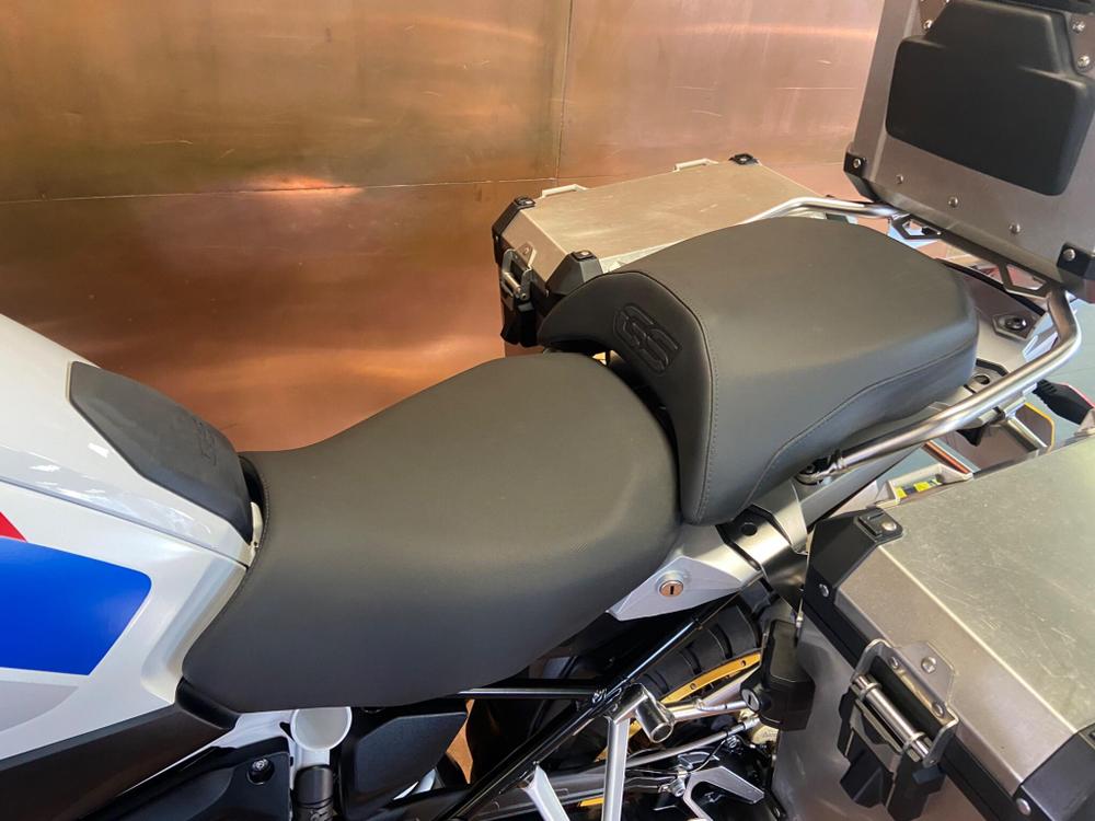 BMW R 1250 GS Photo at-bc5f6911663345979329d87db276408a.jpg