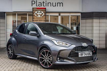 Used Toyota Yaris RF74KRZ 1