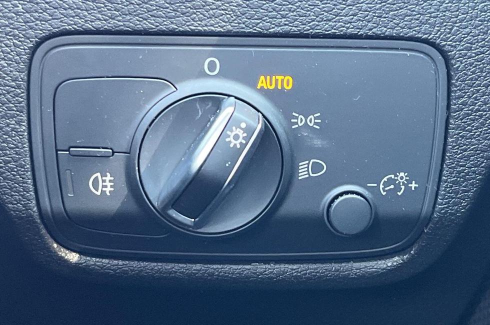 Audi Q2 Photo at-bc853fa4d5a848669a7f44ade8b79f66.jpg