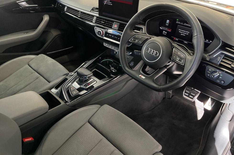 Audi A4 Photo at-bc8d2fbe62a84647ae06ce27e982e5c9.jpg