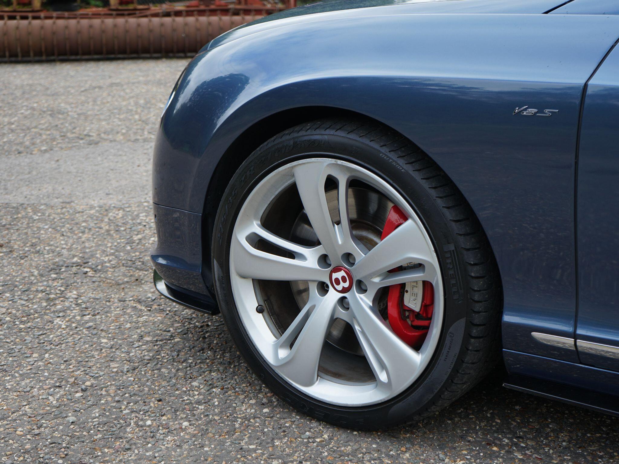 Bentley Continental 4.0 V8 GTC S Convertible 2dr Petrol Auto 4WD Euro 5 (528 ps) — photo 5