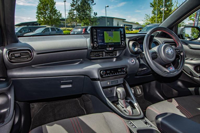 Used Toyota Yaris WR72MVK 6