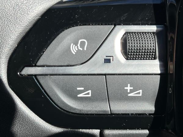 Used Peugeot E-2008 YB74CUO 43