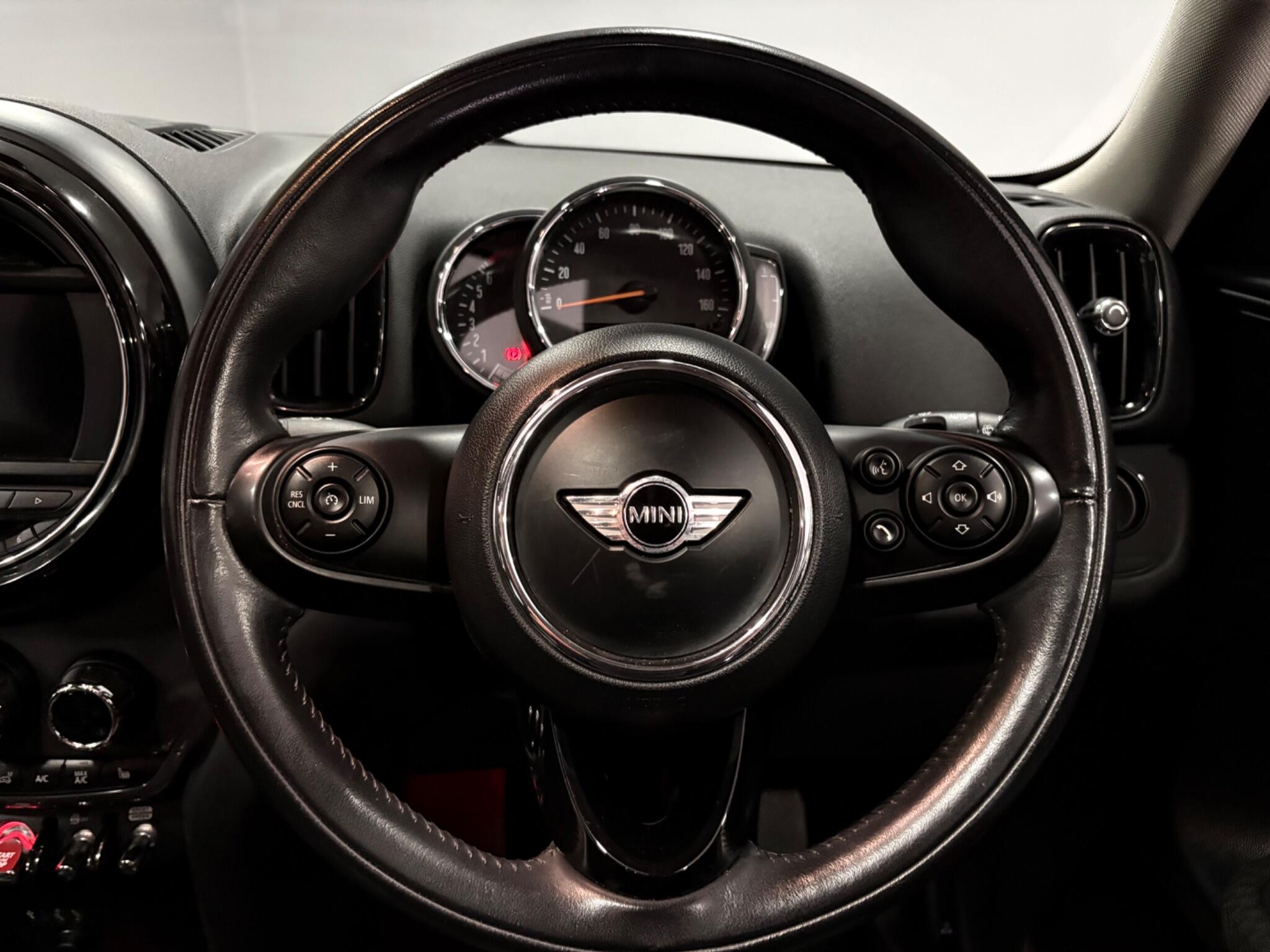 2017 Mini Countryman thumbnail 13