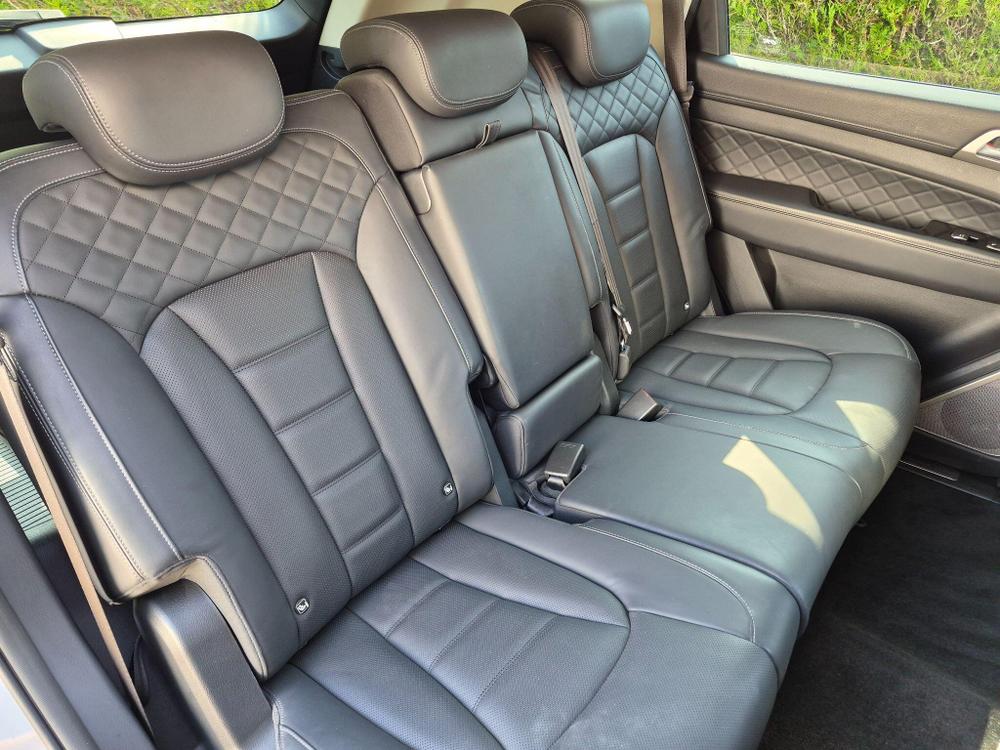 SsangYong Rexton Photo at-bd4ec934e74649b58696c1a32e77384b.jpg