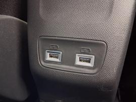Peugeot E-208 Photo 29