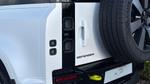Land Rover Defender Photo 36