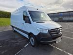 Mercedes-Benz Sprinter Photo 0
