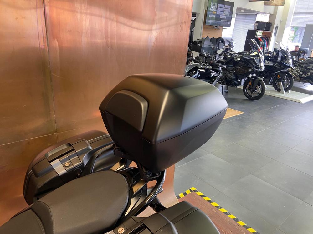 BMW R 1200 R Photo at-bd98d40a03614e80be03461a6ce7341d.jpg