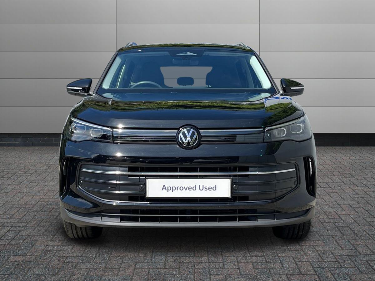 Volkswagen Tiguan Photo at-be20fca0e3dd4e95934cd574b5bd6547.jpg