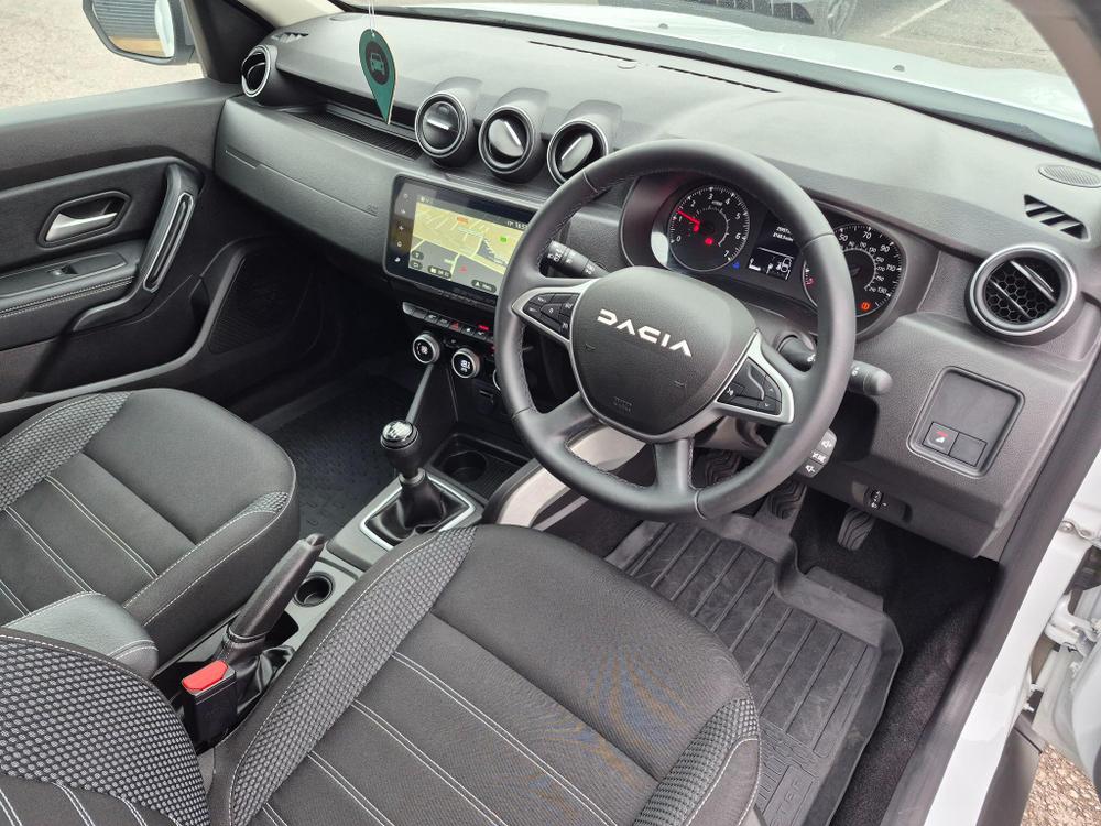 Dacia Duster Photo at-be21682a28074562ac66907bbdf3409f.jpg
