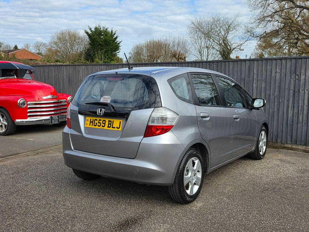 Honda Jazz Photo at-be492b62193b4261bdbecefbc17d169b.jpg