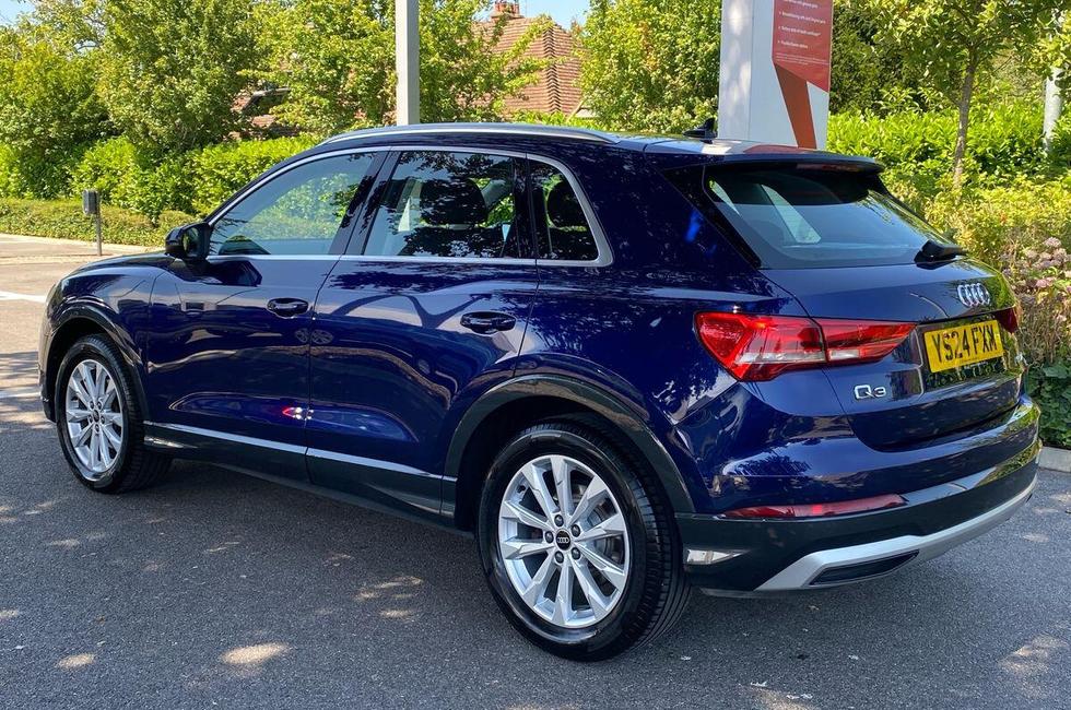 Audi Q3 Photo at-be6f95d33a4048c0a72d704c69cd71bb.jpg