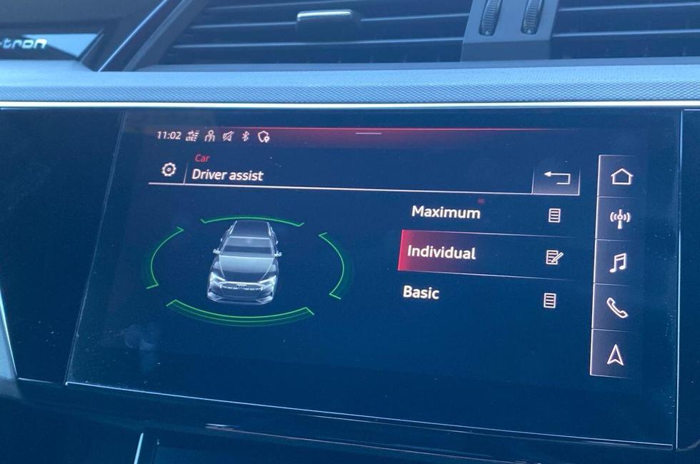 Audi Q8 Photo at-be7ae7eeaffe4524949e7948303929f2.jpg