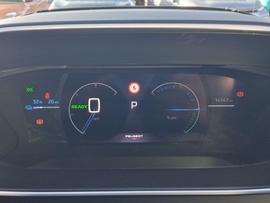Peugeot E-2008 Photo 13