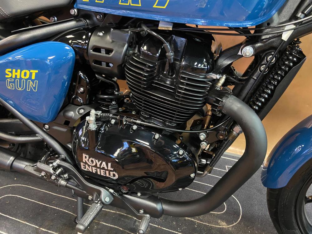 Royal Enfield Shotgun 650 Photo at-be85ba7d7f1242318b5dd0c33ff0870e.jpg