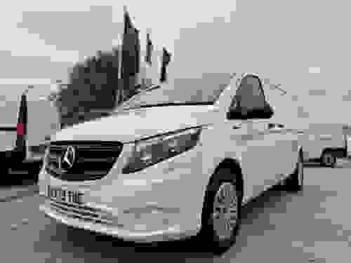 Mercedes-Benz eVito Photo at-bebabb25daa14536814b4be30db04a62.jpg