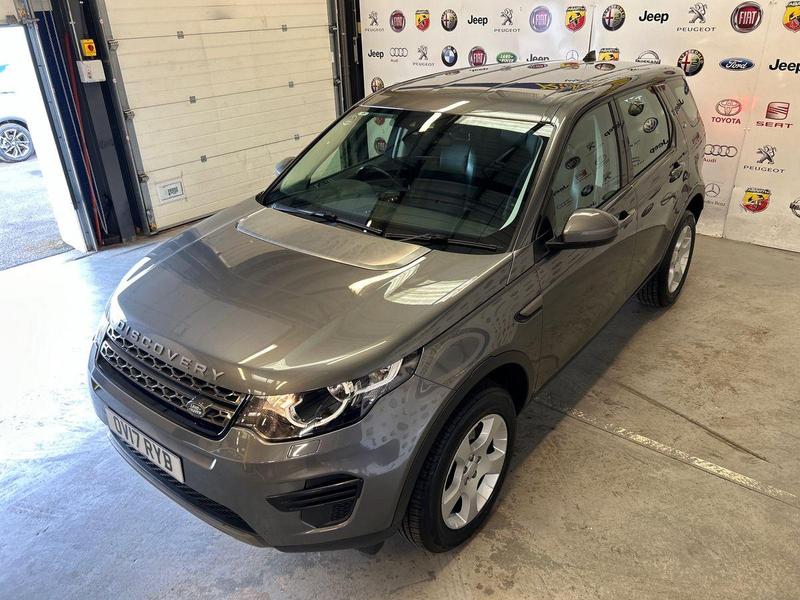 Land Rover Discovery Sport Photo at-bec1233a57ff41c8bdc3c770ff50fb47.jpg