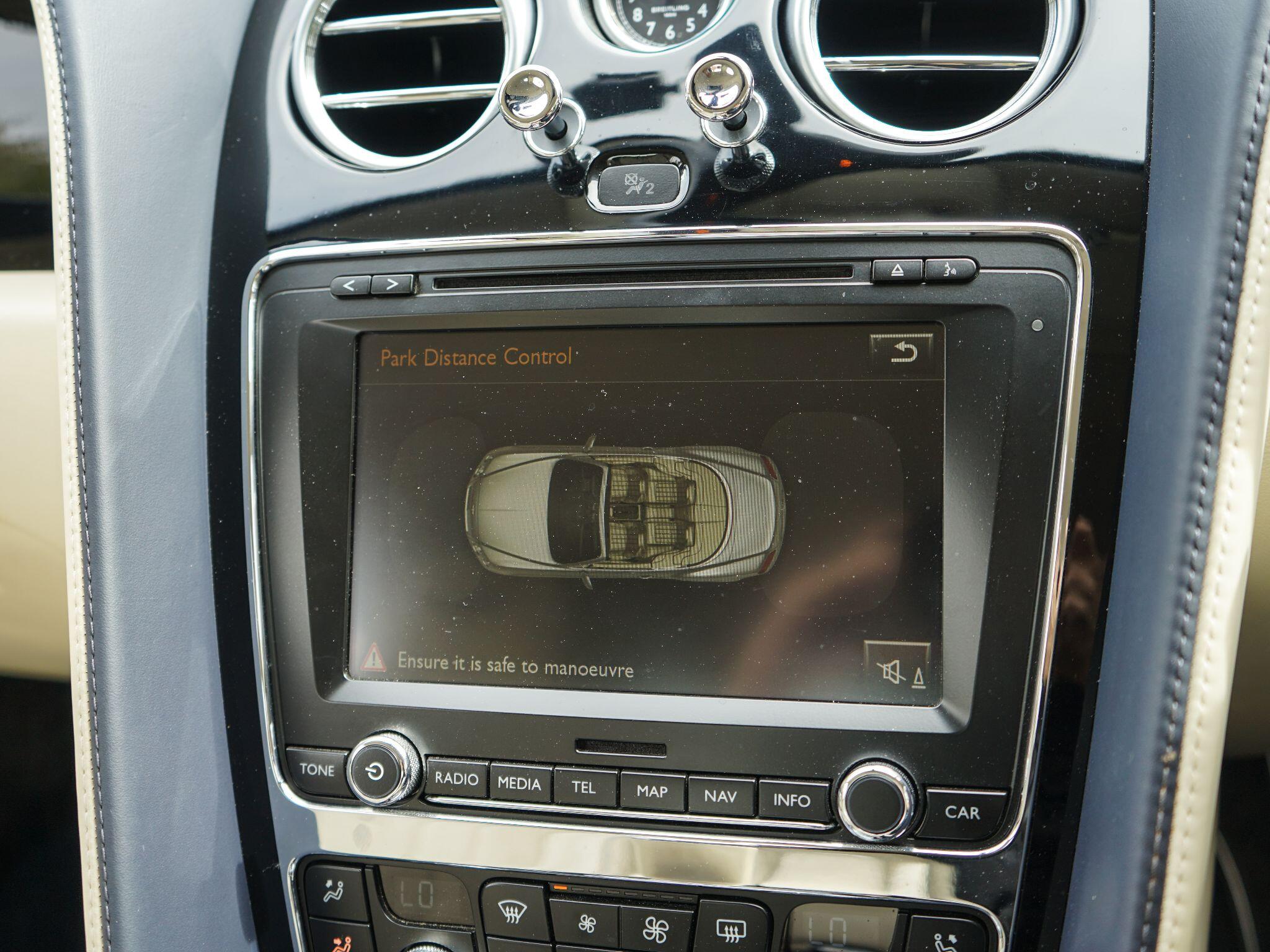 Bentley Continental 4.0 V8 GTC S Convertible 2dr Petrol Auto 4WD Euro 5 (528 ps) — photo 25