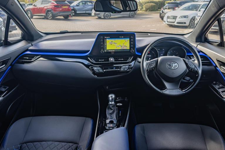 Used Toyota C-HR WT70AEM 8