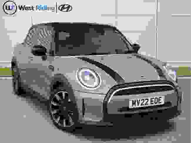 Used 2022 MINI Hatch 1.5 Cooper Exclusive Steptronic Euro 6 (s/s) 5dr Grey at West Riding