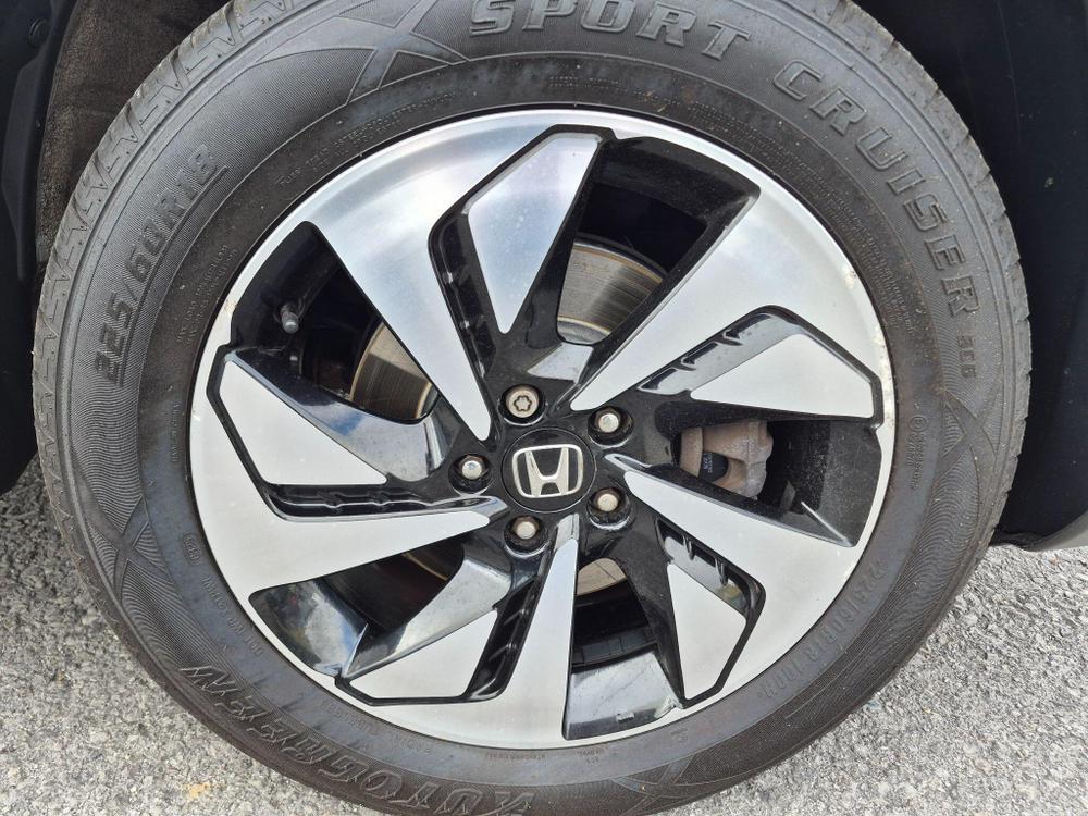 Honda CR-V Photo at-bf19cac4c66c4580853c954effc2ca99.jpg