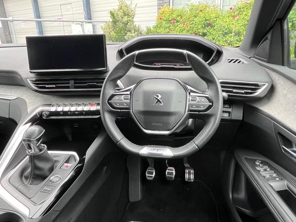 Used Peugeot 3008 LJ23AAD 56