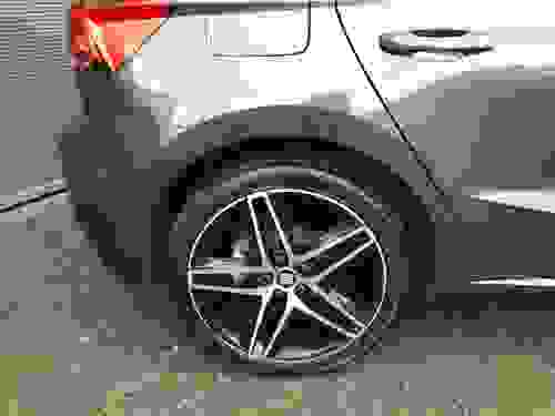 SEAT Ibiza Photo at-bf5199d86a764ea5a700b883306e11f6.jpg