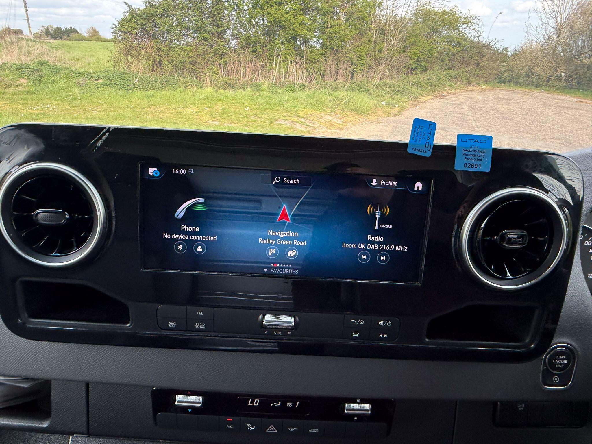 Mercedes-Benz Sprinter 2.1 516 CDI Chassis Cab 2dr Diesel G-Tronic+ RWD L2 Euro 6 (163 ps) — photo 16