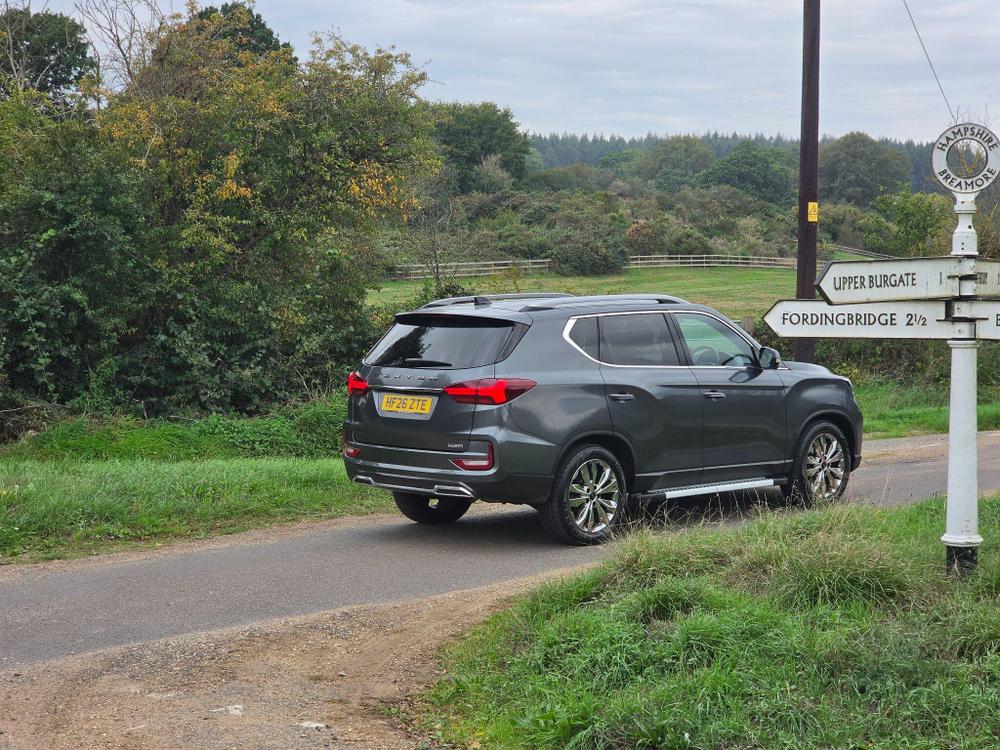 KGM Rexton Photo at-bfc262f741454edea08d69c5237f7327.jpg