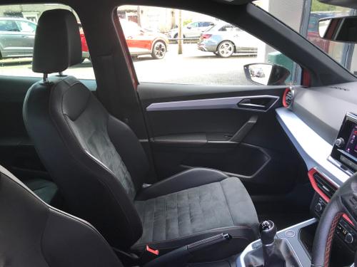 SEAT Arona Photo at-bfcbc5dc9eb94b86820e2cc998c13bc7.jpg