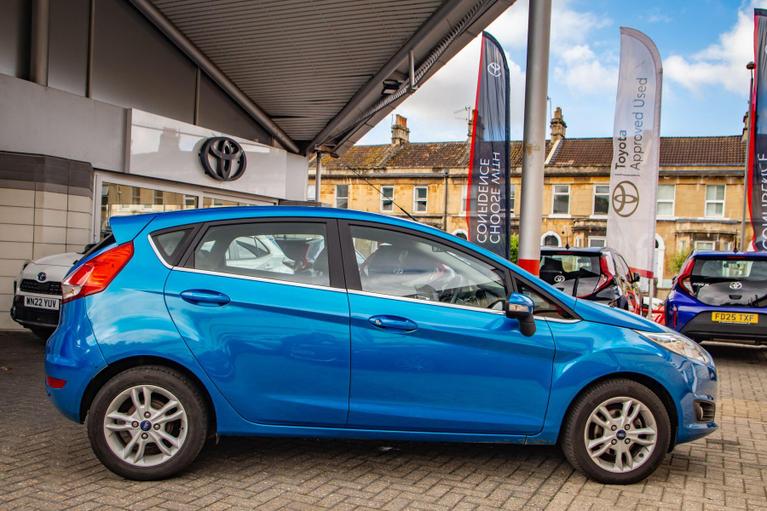Used Ford Fiesta YH15UEJ 5