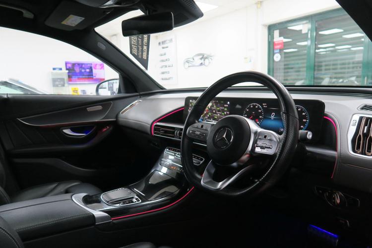 Used Mercedes-Benz EQC KM73PVV 11