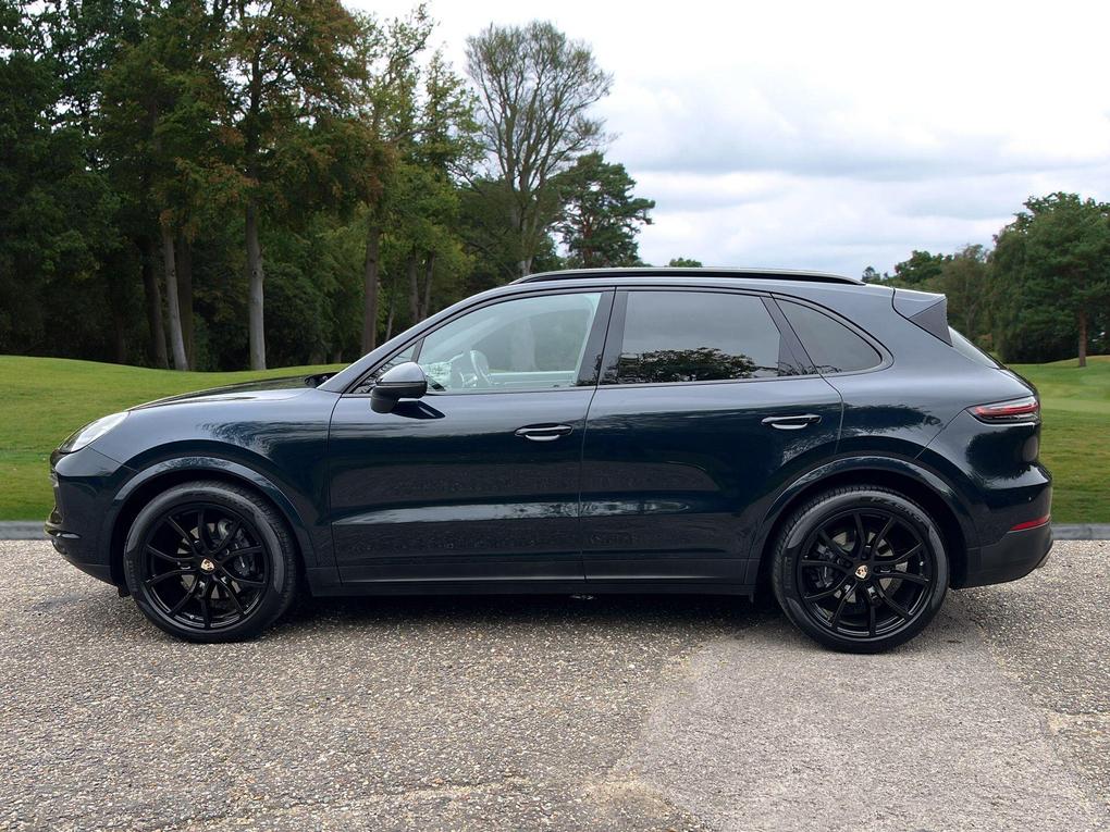 Used Porsche Cayenne VX69TKO 2