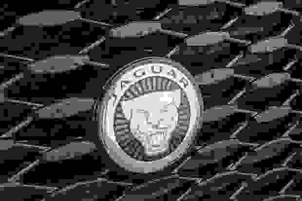 Jaguar XF Photo at-c039d717d5ce482f9bb169e81b0b9057.jpg