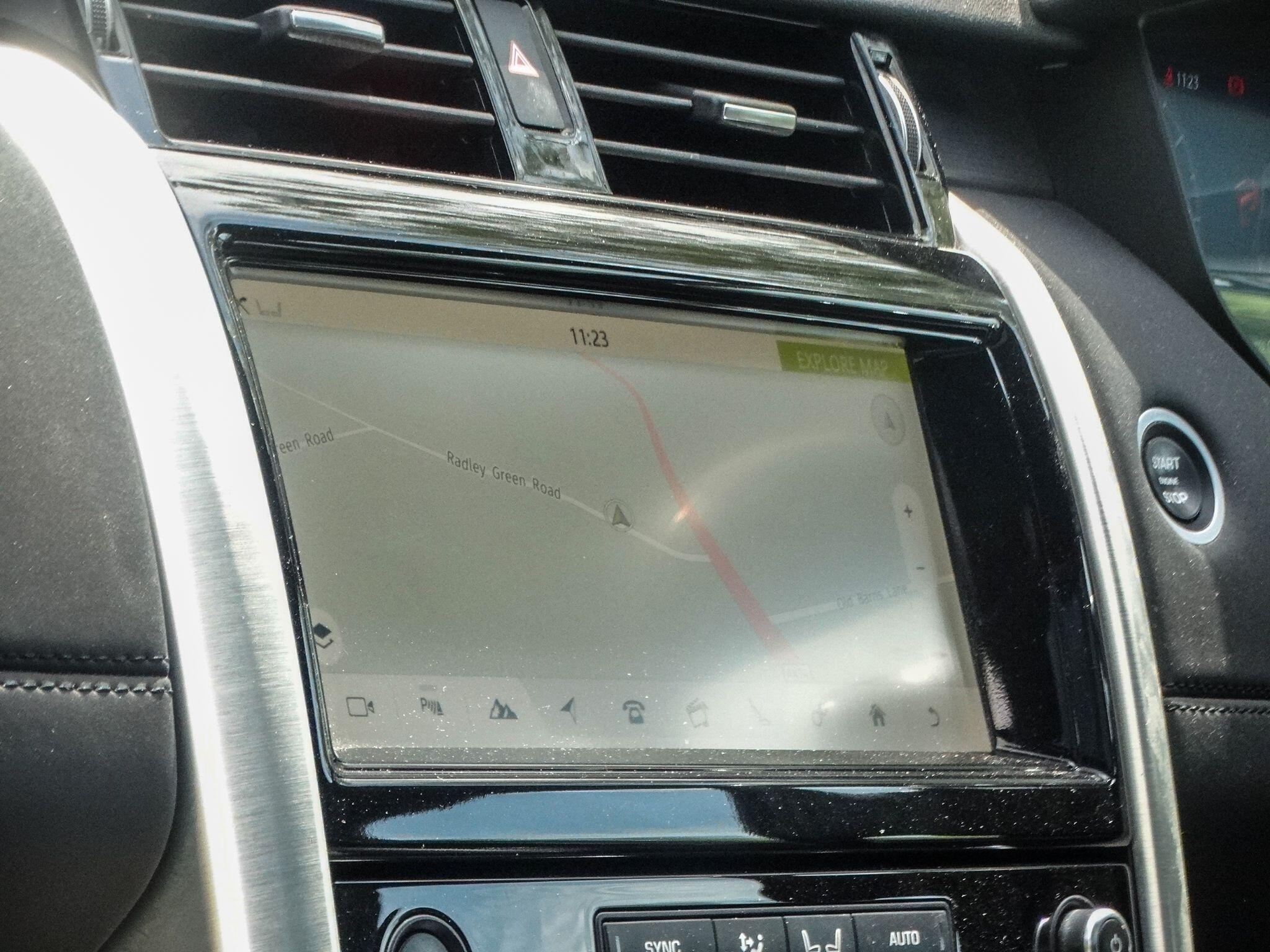 Land Rover Discovery 3.0 TD V6 HSE SUV 5dr Diesel Auto 4WD Euro 6 (s/s) (258 ps) — photo 16