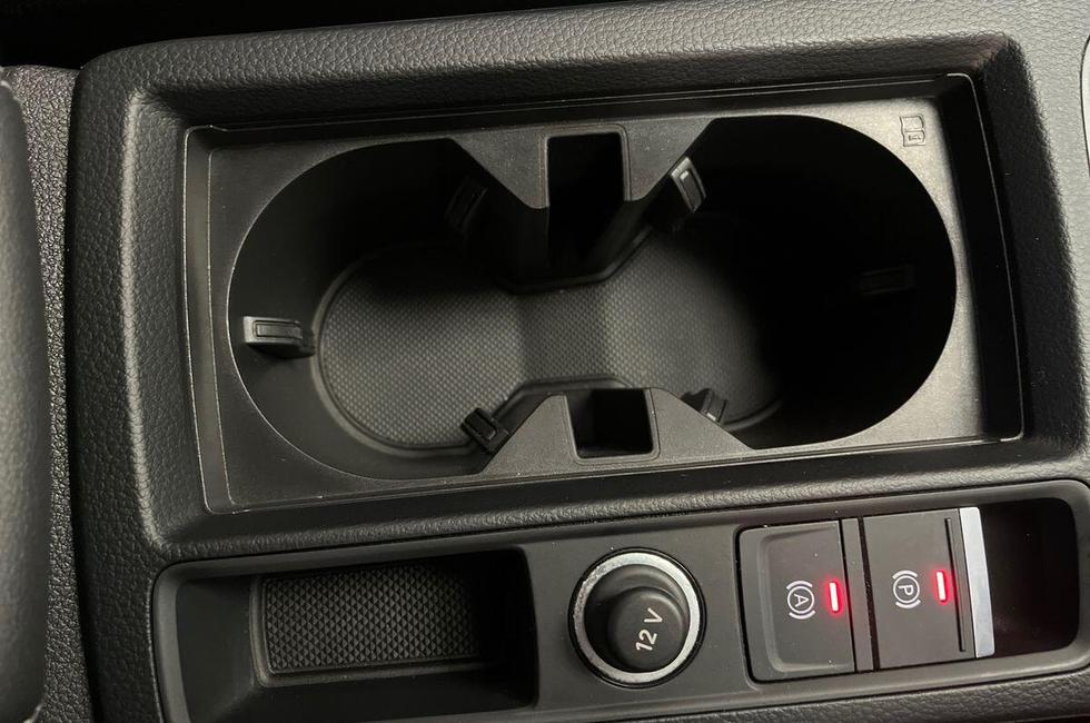 Audi Q3 Photo at-c052ba9eff1446debe35e53098d1243f.jpg