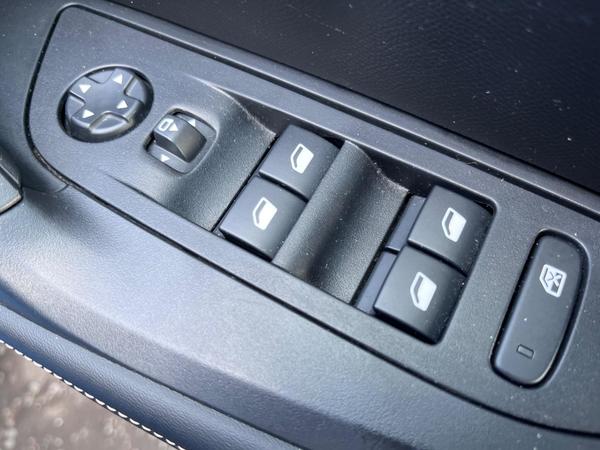 Used Peugeot 2008 LT24KWV 27
