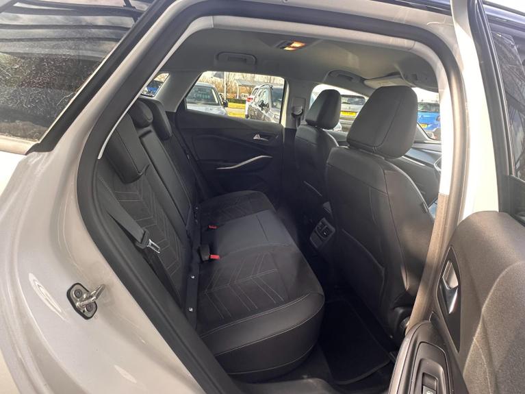 Used Vauxhall Grandland WM23OUC 6