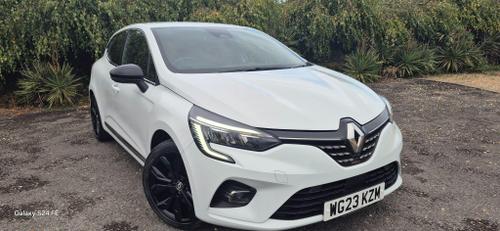 Used 2023 Renault Clio 1.6 E-TECH Techno Auto Euro 6 (s/s) 5dr White at Staceys Motors