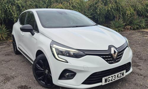 Used 2023 Renault Clio 1.6 E-TECH Techno Auto Euro 6 (s/s) 5dr White at Staceys Motors