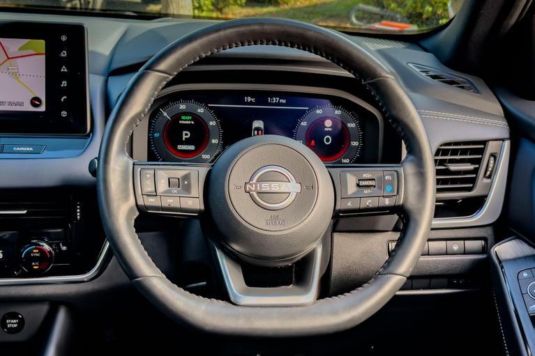 Used Nissan Qashqai CV24TSZ 18