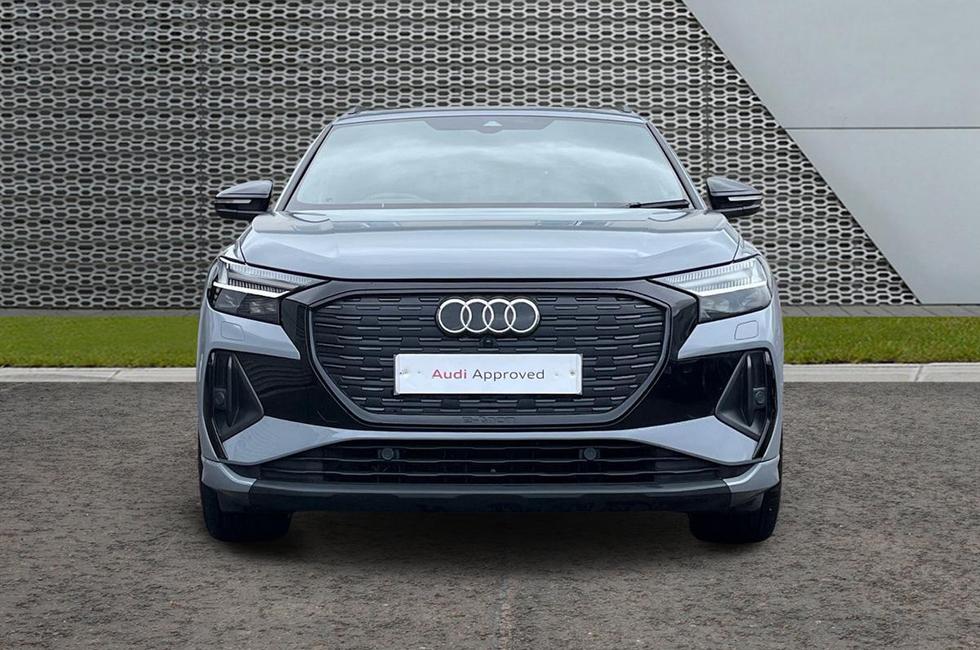 Audi Q4 Photo at-c0c6171c2d9d4e368ecfdb614a0e6a85.jpg
