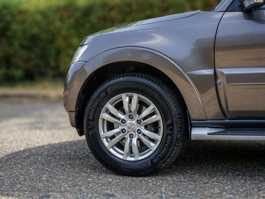 Used Mitsubishi Shogun WJ65YCS 5