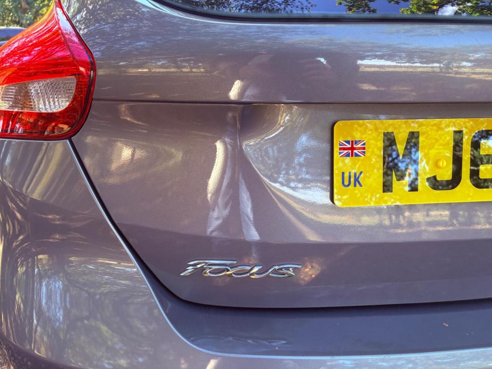 Ford Focus Photo at-c1426454e2454ecc98ac88f17d73f4ee.jpg