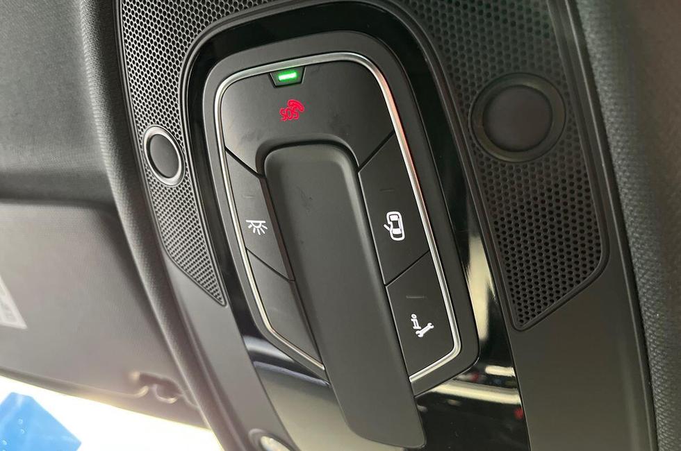 Audi A4 Photo at-c14868c6ec2a4088b4a0d612b8bdd41f.jpg