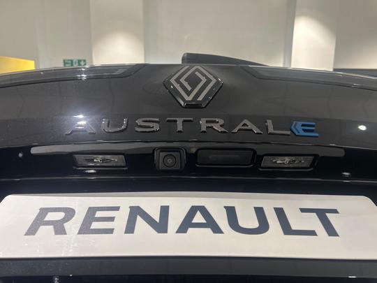 Renault Austral Photo at-c14df34090ef4793a25af25f1e672b5b.jpg
