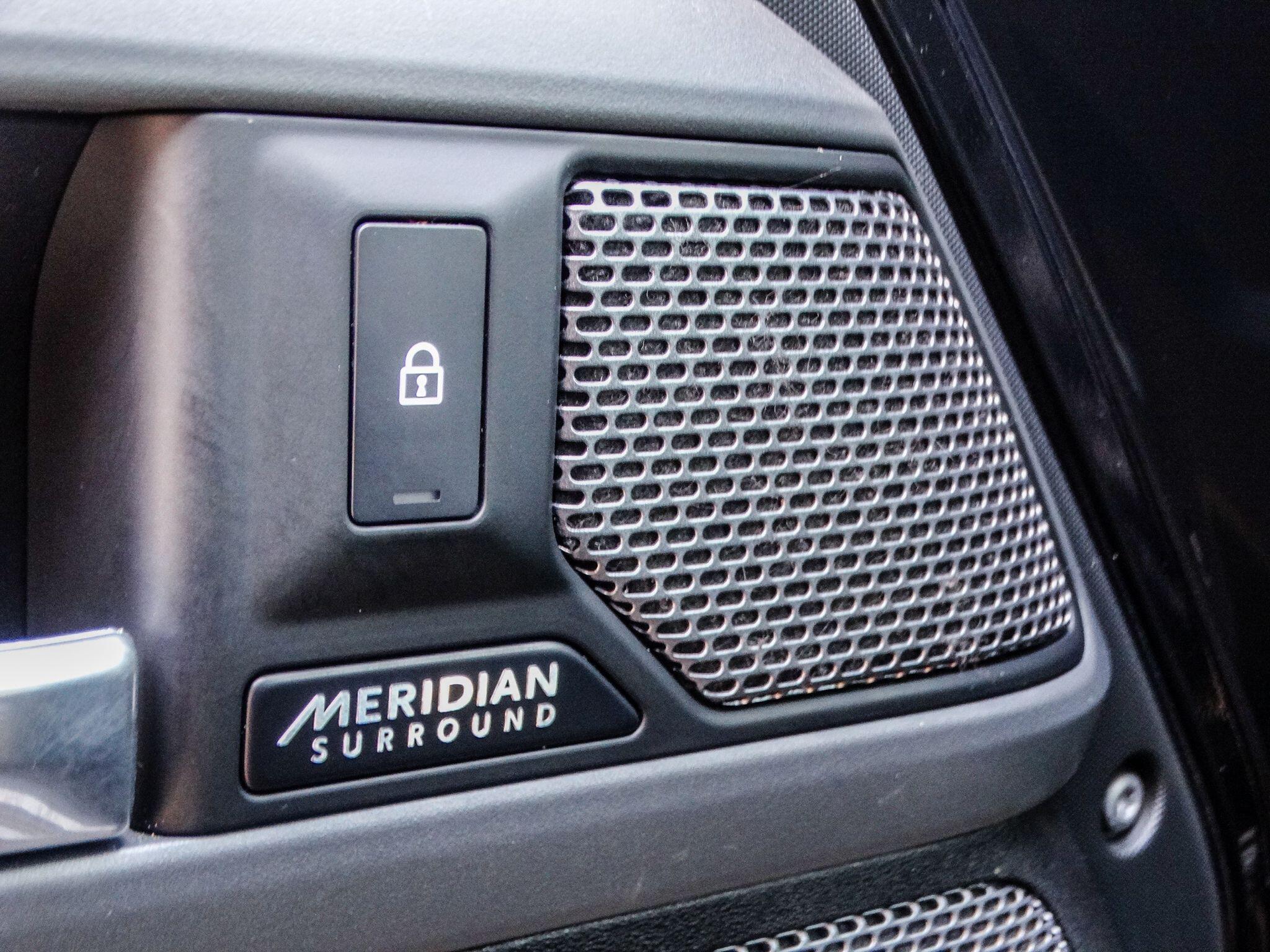 Land Rover Defender 110 3.0 D300 MHEV X-Dynamic HSE Auto 4WD Euro 6 (s/s) 5dr — photo 19